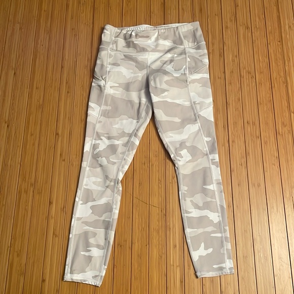 Athleta Camo Contender 7/8 Leggings - Picture 2 of 9